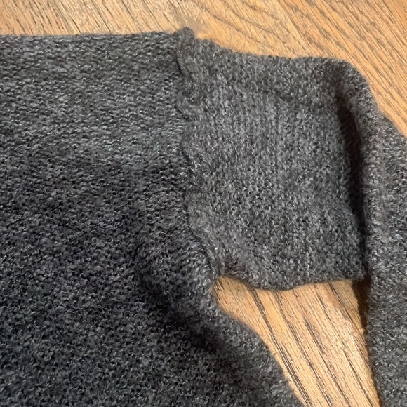Abercrombie Sweater - Picture 3 of 4